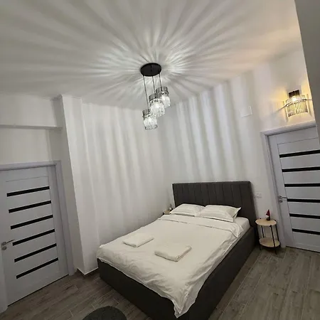 Апартамент Center 1898apartments 2 *